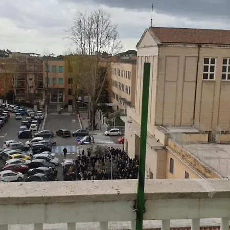 منزل للإقامة Con Vista E Balcone Metroa روما